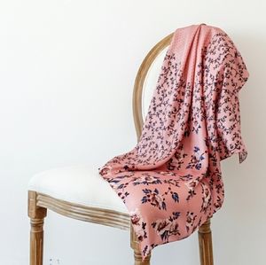 Kate Spade ♠️ Rose floral square silk scarf 🌹